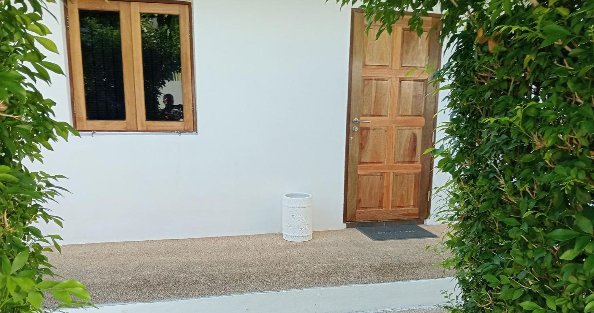 Villa E Taling Ngam  Luaran gambar